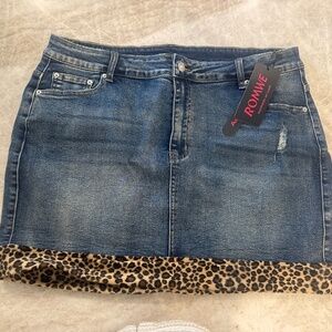 Romwe Cheetah Print Jean Skirt